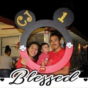 Meet your Posher, Emiliana